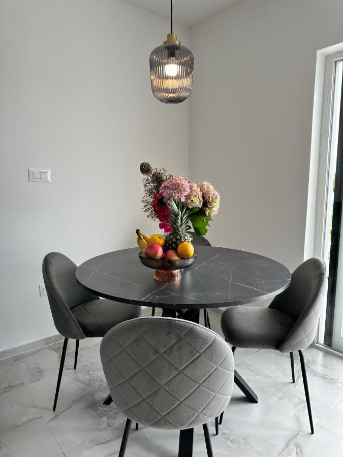 Olive View Apartment Brela Dış mekan fotoğraf